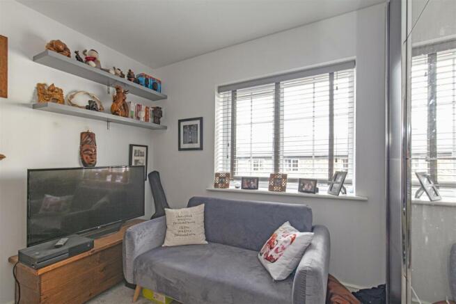 Bedroom 4-1.jpg