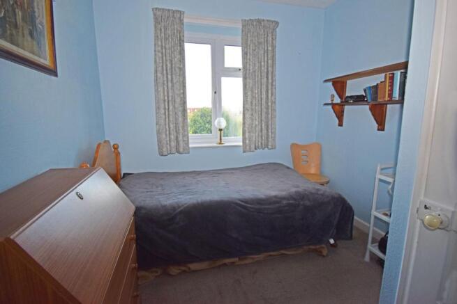 2 Rashwood Hill Cottage, bed 3.jpg