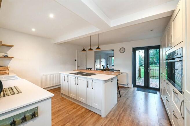 Kitchen/Breakfast Rm