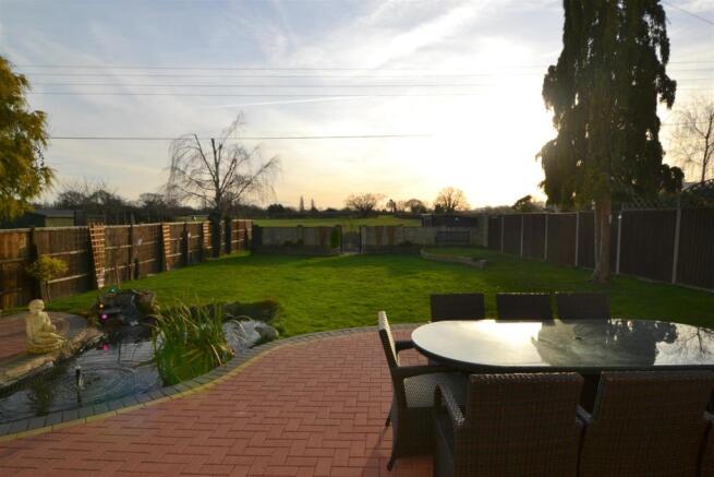 garden 1.jpg