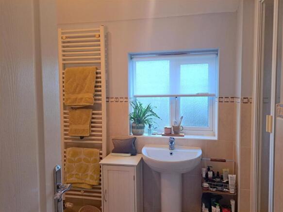 En-Suite (2).jpg