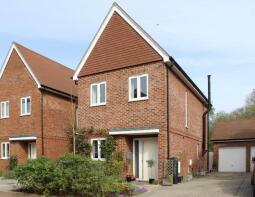 18, Meadow Way, Lewes BN8 4FR