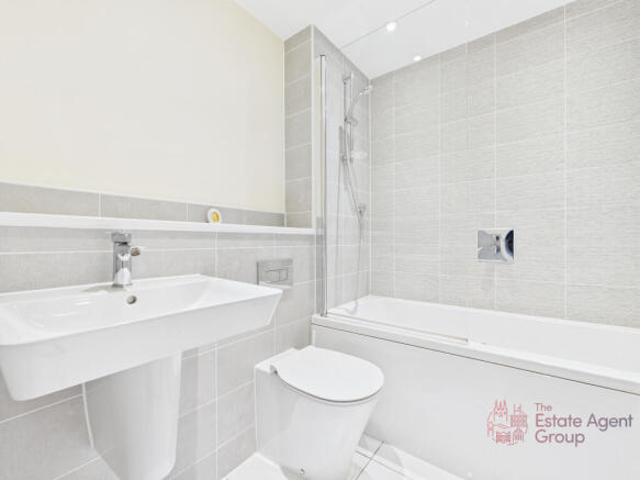 CAM02494G0-PR0044-STILL021