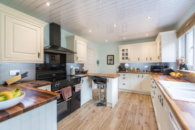 Dining kitchen