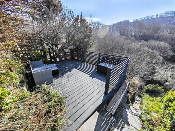 Rear garden/Decking