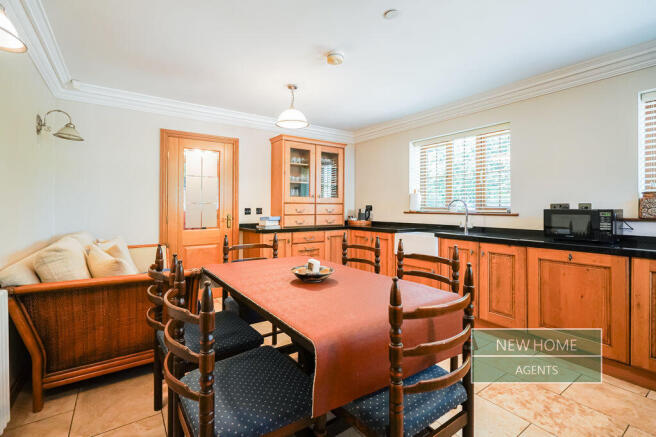 3 bed Detached Bungalow for sale Image 10