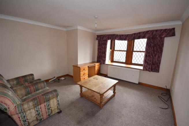 SITTING ROOM.JPG