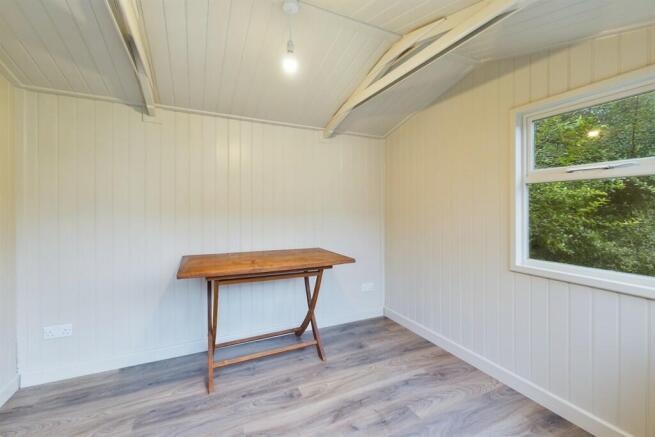 Garden Room Inter...