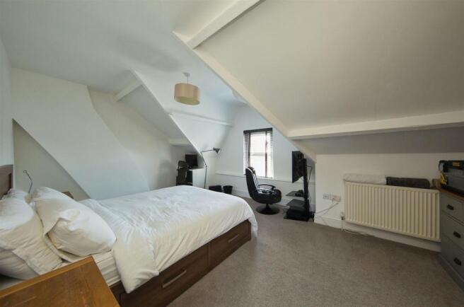 60 Kings Rd 1708.jpg