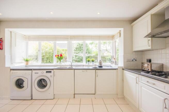 kitchen 1.jpg