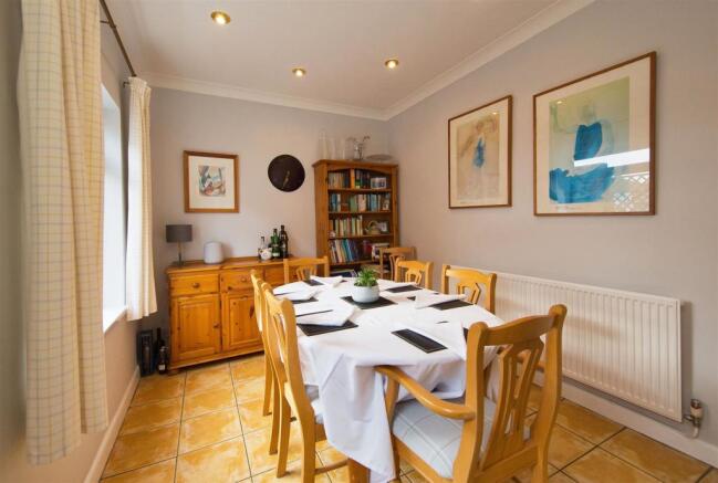 48 Barons Court Rd 2262.jpg