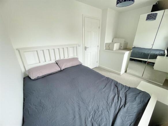 2 bed Terraced to rent Image 8