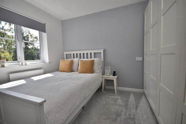 bed 2.jpg
