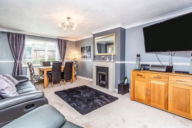 Lounge/Dining Room