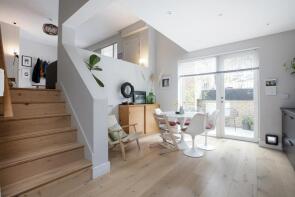 58, Blenheim Grove, London SE15 4QL