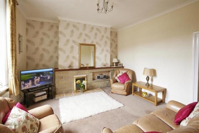 5 bed Semi-Detached for sale Image 10