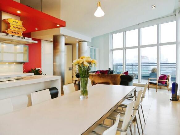 2 bed Flat to rent Image 7