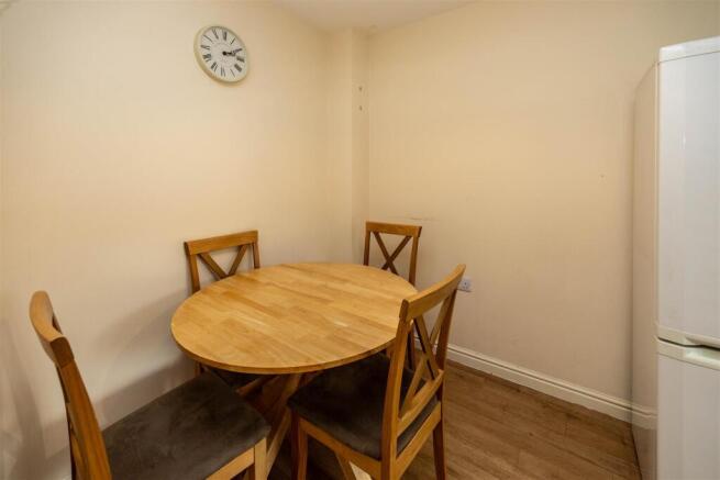 2 bed Terraced for sale Image 6