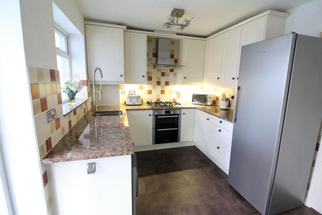 kitchen 1.JPG