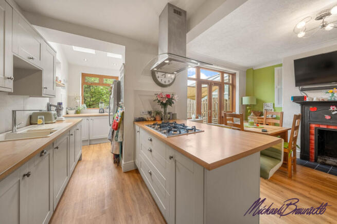 3 bed Semi-Detached for sale Image 5