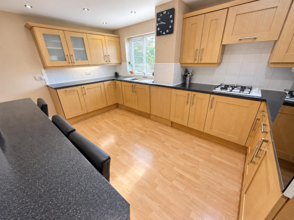 Speedwell Drive, Heswall, Wirral photo 4