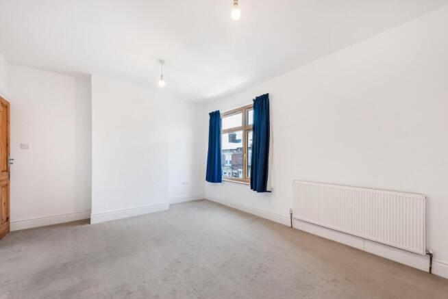 3 bed Terraced for sale Image 7