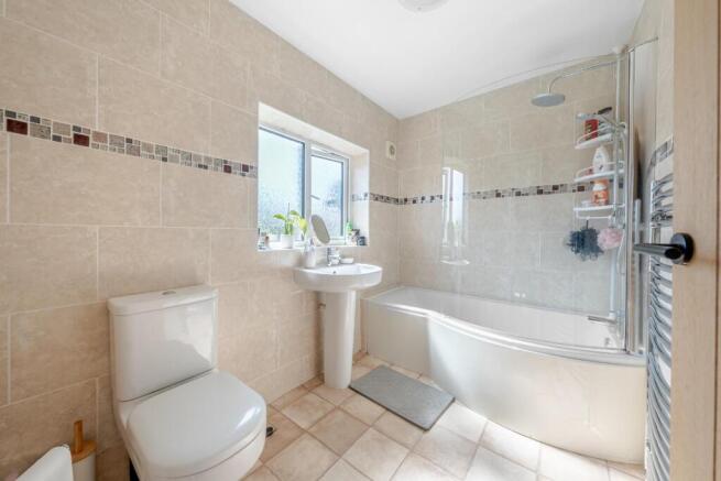 3 bed House for sale Image 11