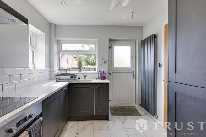 3 bed Semi-Detached for sale Image 6