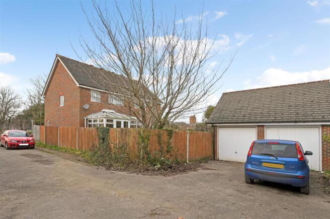Garage & Parking Space
