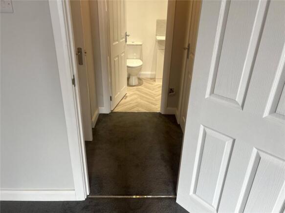 1 bed Apartment to rent Image 9