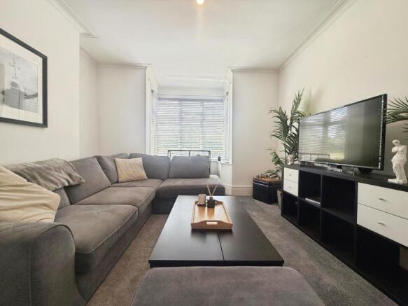3 bed Terraced to rent Image 4