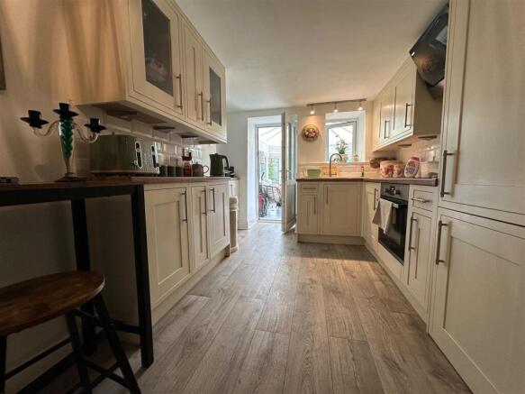 2 bed Cottage for sale Image 5