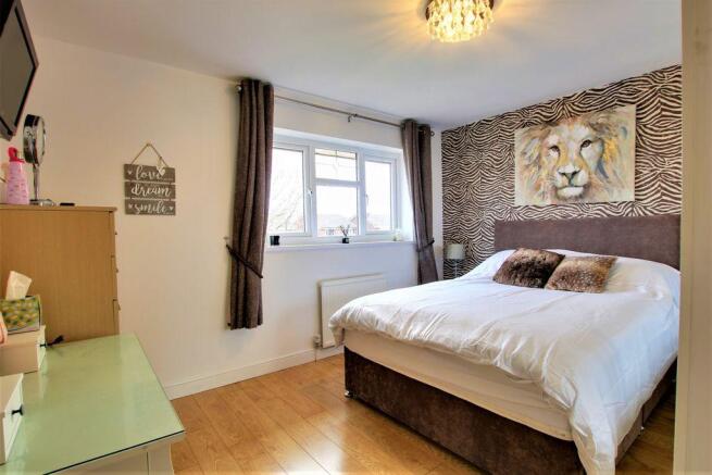 Bedroom 1 (Double)