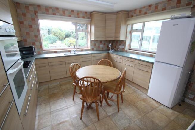 Kitchen/Breakfast Ro
