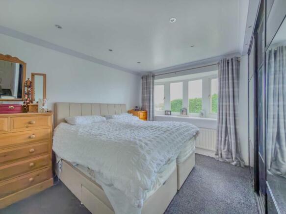 3 bed Detached Bungalow for sale Image 12