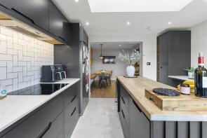4, Oldfield Avenue, Eastbourne BN20 9PX