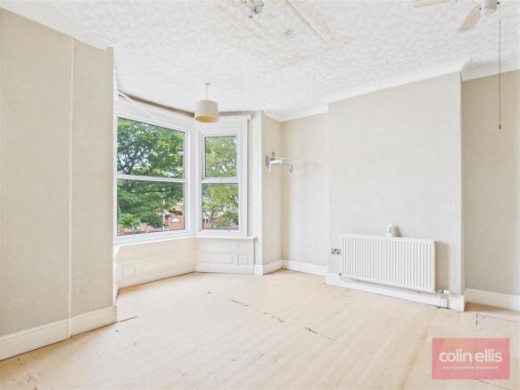 4 bed Terraced for sale Image 7