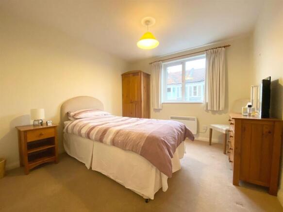 Bedroom 2.jpg