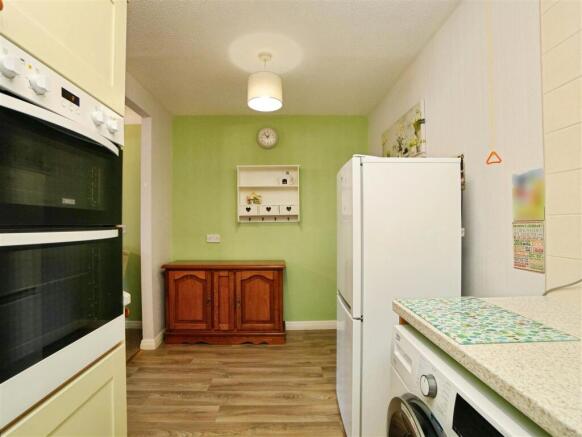 2 bed Apartment for sale Image 7