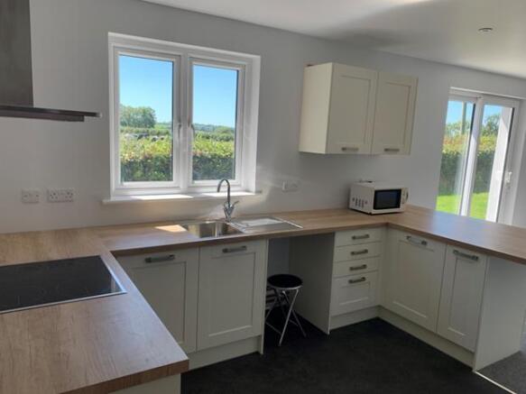 Kitchen (Medium)