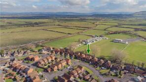 51, Conway Crescent, Burnham-on-sea TA8 2UW