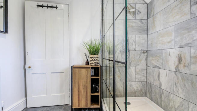 Bathroom 5_1