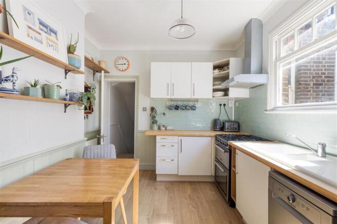 Carr Road, E17