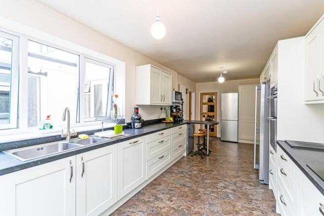 Kitchen/Breakfast Ro
