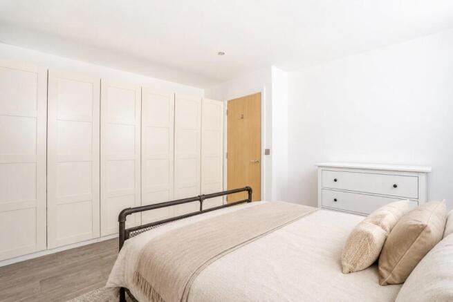 2 bed Apartment for sale Image 12