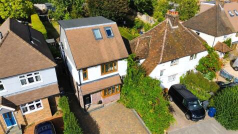 Tor Road, Farnham, Surrey, GU9