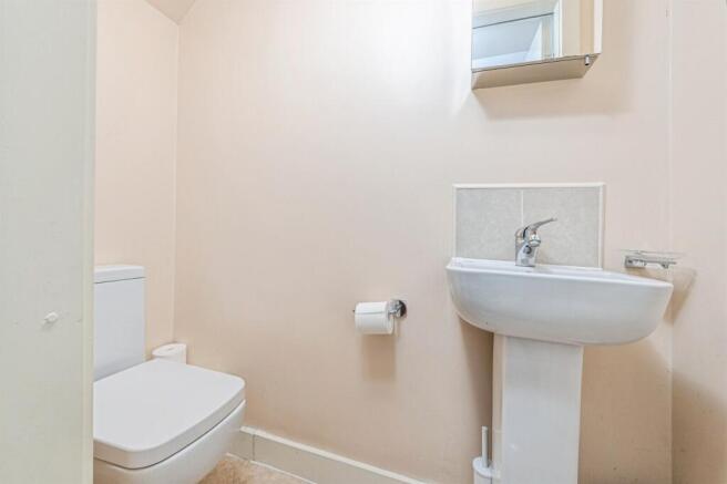 3 bed Semi-Detached for sale Image 6
