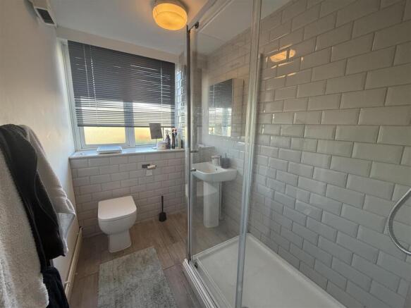 Bathroom1.jpeg