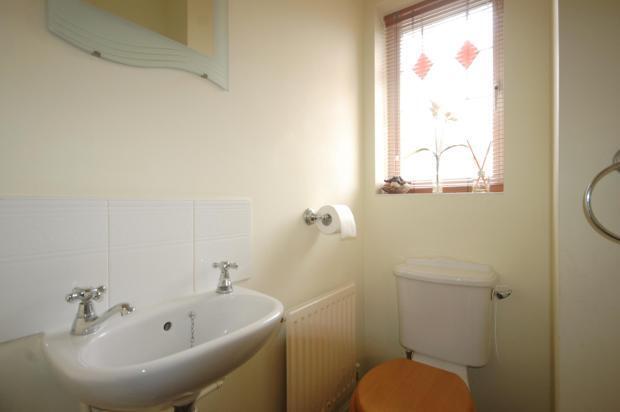 Guest Cloakroom/WC
