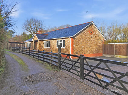 Mount Bovers Lane, Hockley, SS5 4